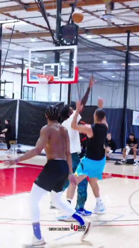 九游体育下载-咔咔就是投！克莱-汤普森现身野球局 精准投射一通乱杀