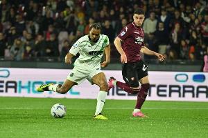 九游体育登录-记者：费内巴切再次尝试签劳里恩特，萨索洛要价2000万欧