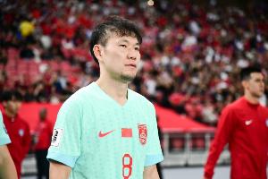 九游体育网地-突遭弃用❗李源一18强赛前6场铁主力 近2场只踢27分钟&amp;未进名单❗