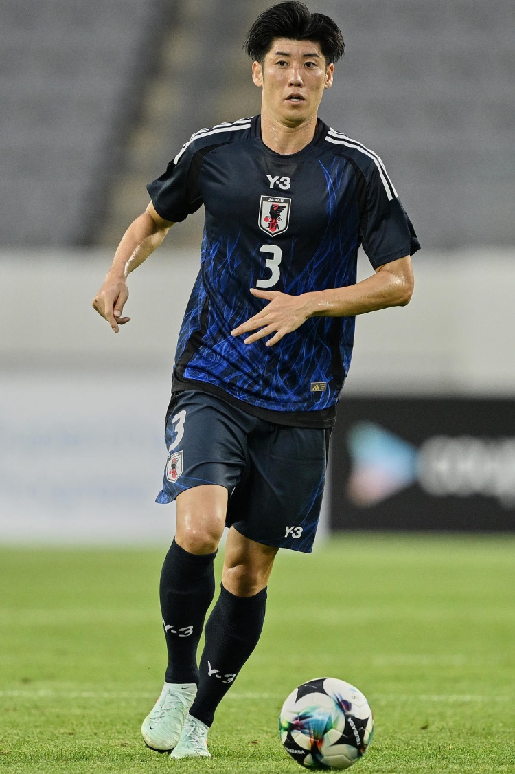 JIUYOU体育-荒木隼人谈国家队赛事强度：对比J联赛显差距，直面自身需提升